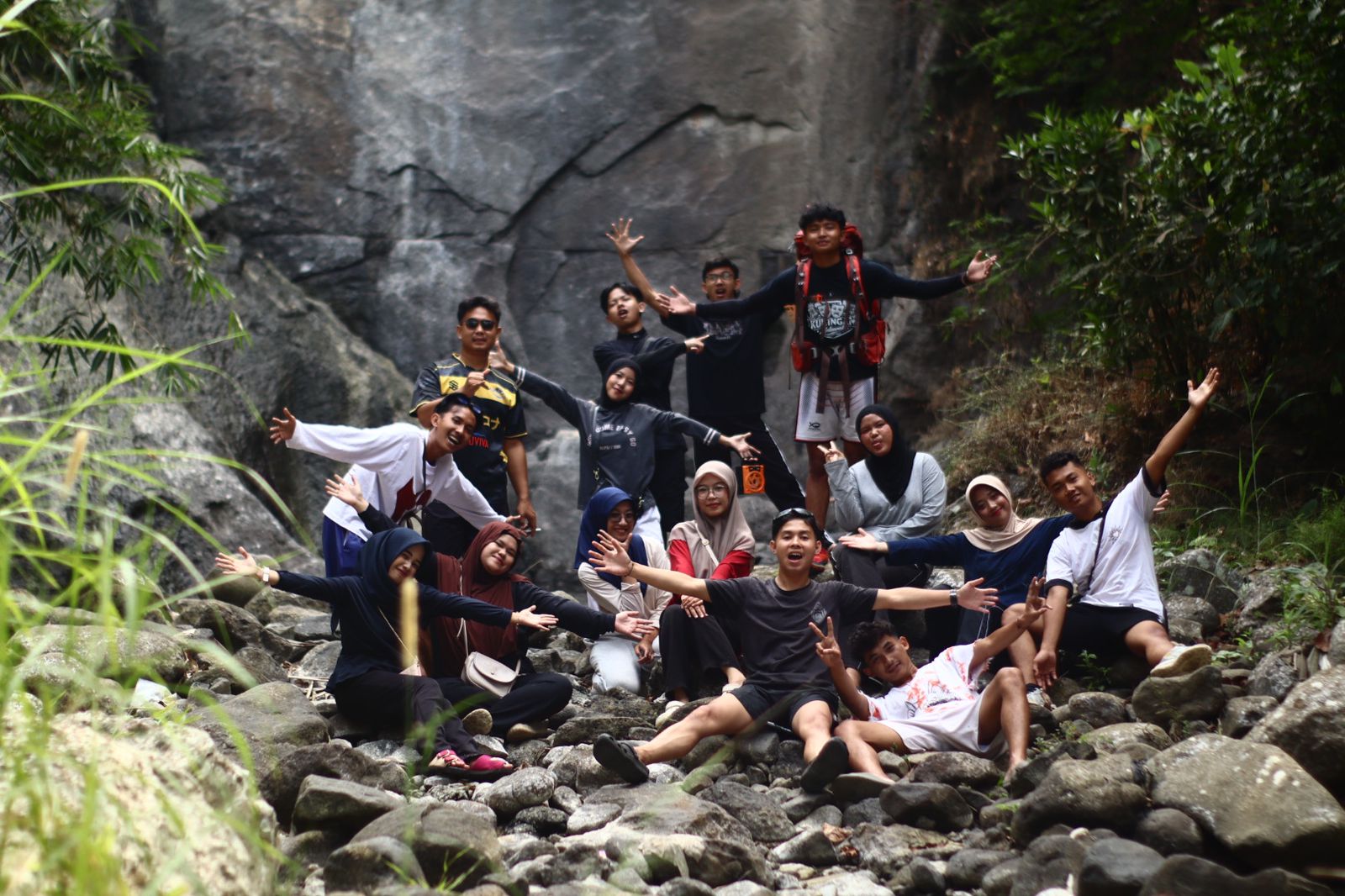Wisata Curug Luhur